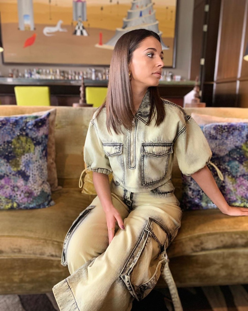 Naomi Scott (Foto: Reprodução Instagram) — Foto: Glamour