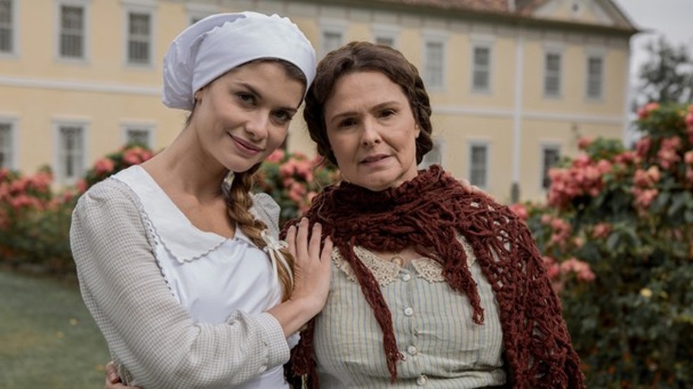 A novela "Além do Tempo" fala da influência de vidas passadas (Foto: Divulgação) — Foto: Glamour