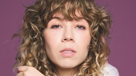 Jennette McCurdy canaliza raiva feminina em romance desconfortável: 'Jovens mulheres são complexas e merecem ser retratadas dessa forma'