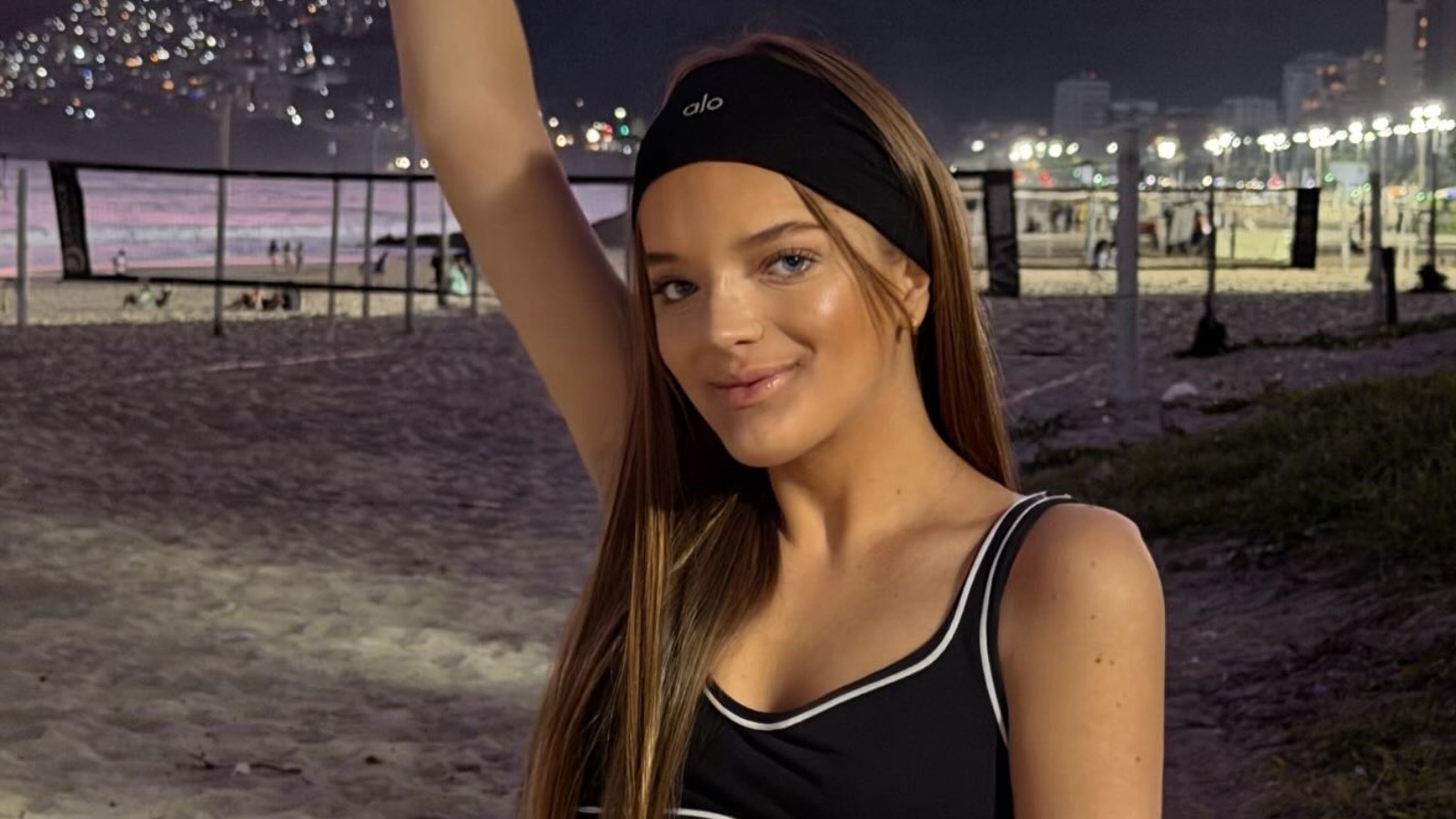 Rafa Justus exibe barriga de fora e revela amor pelo Rio de Janeiro
