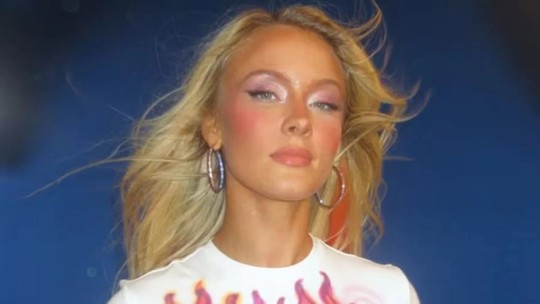 Zara Larsson pode ser uma das participações especiais no show de Shakira