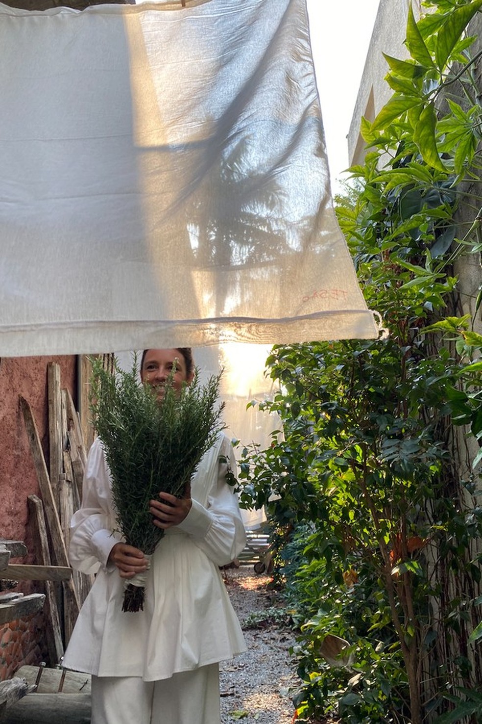 Casei na quarentena e foi a melhor coisa que poderia ter feito (Foto: Divulgação) — Foto: Glamour