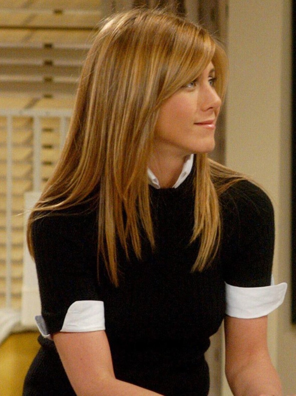 O tom de cabelo "caramel bronde" de Rachel Green vai te conquistar em 2025 — Foto: Divulgação
