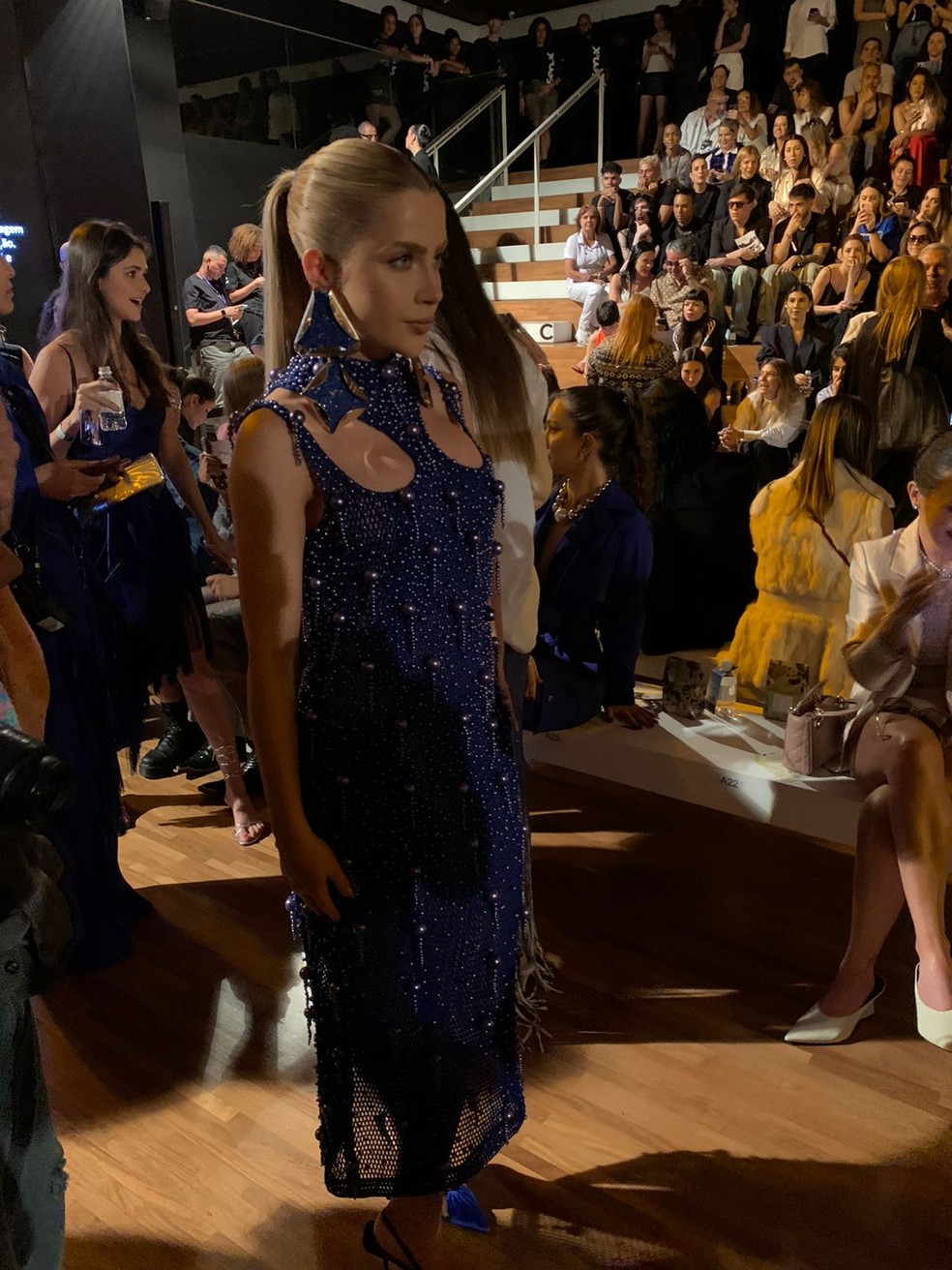 Jade Picon marca presença no SPFW com look exuberante — Foto: Foto: Glamour Brasil
