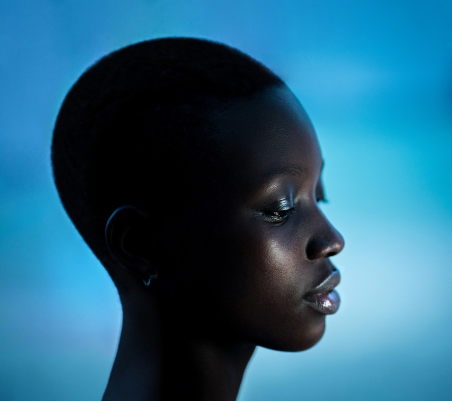 Como está a saúde mental da mulher negra? Segundo psicóloga, ela pede socorro — e precisa ser cuidada!