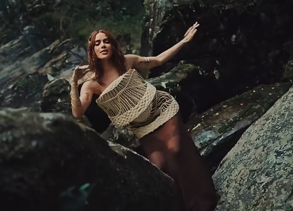 Anitta usa criação da estilista Day Molina em visual de EQUILIBRIUM — Foto: Reprodução Instagram