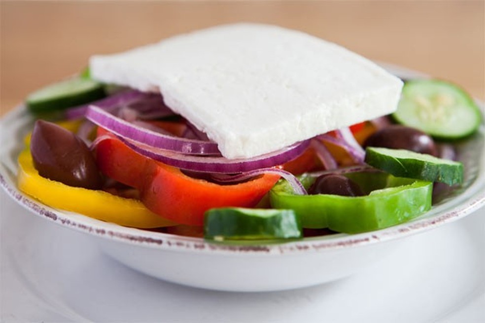 A salada grega do MYK (Foto: Divulgação) — Foto: Glamour