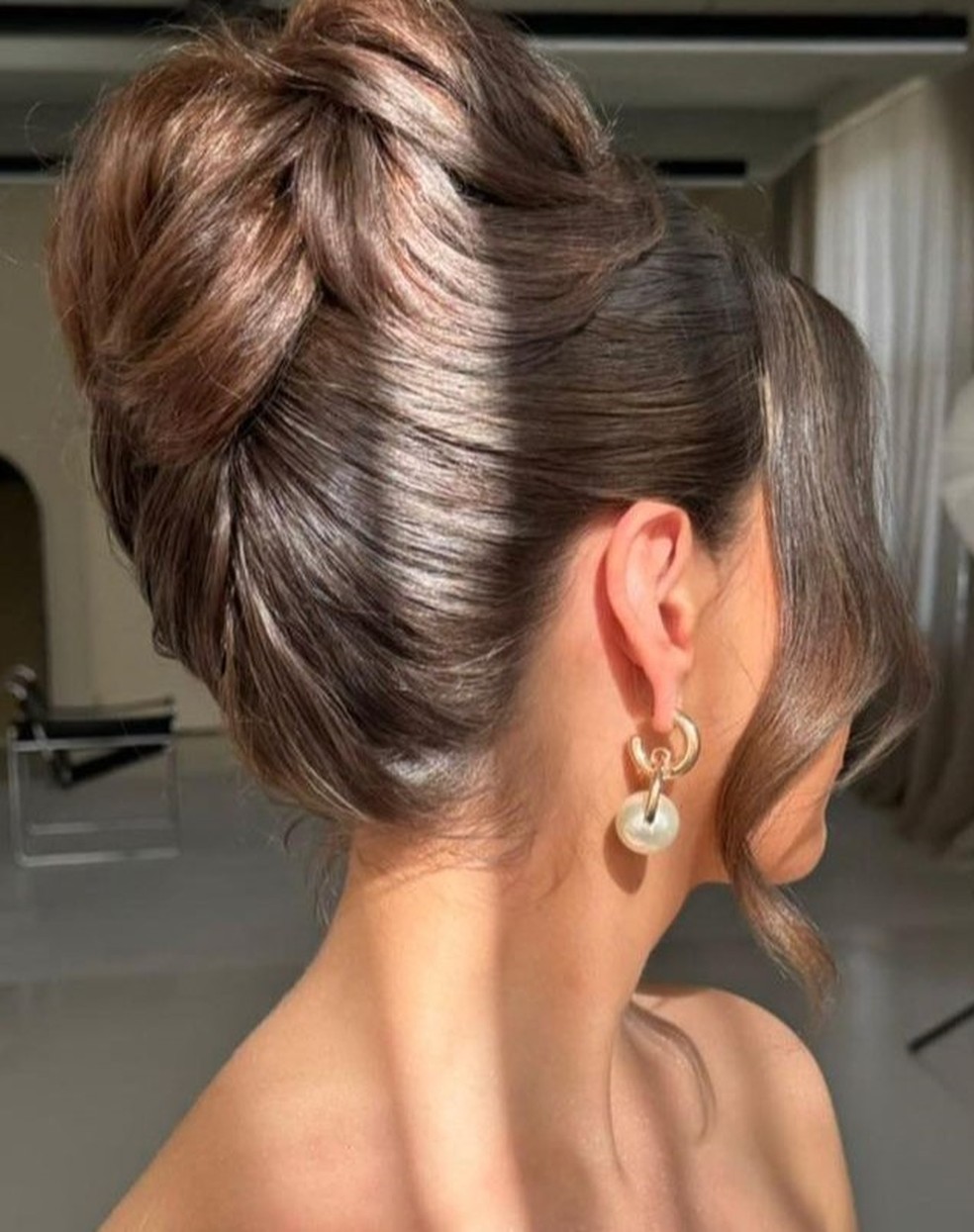 French roll — Foto: Instagram @aimeehairstyling