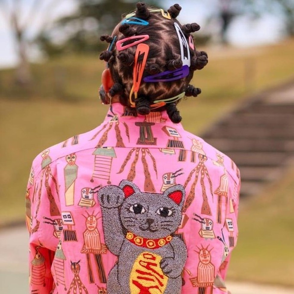 Bantu knots: tudo sobre os pequenos coques textutizadores (Foto: Hair: Laura Peres (@lauraomesmo)) — Foto: Glamour