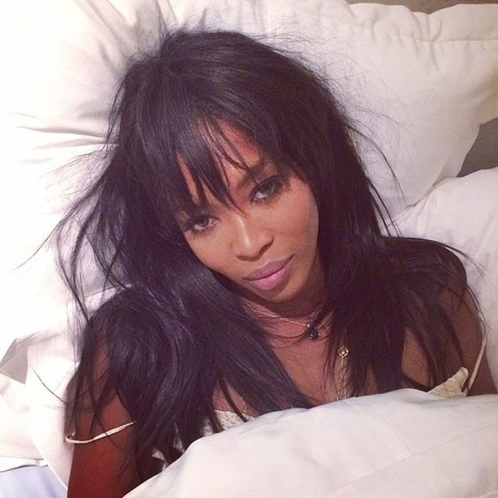 Naomi Campbell belíssima ao acordar (Foto: Reprodução/Instagram) — Foto: Glamour