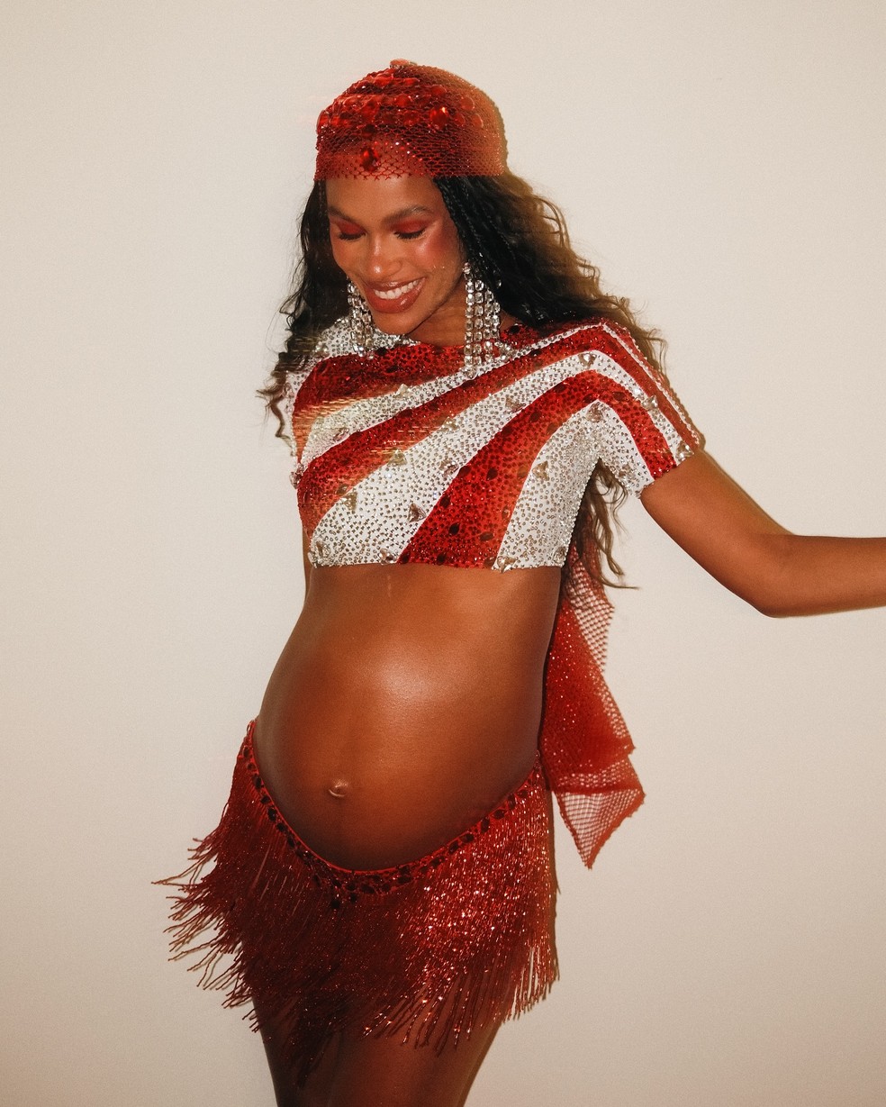 O que as famosas e fashionistas estão usando no esquenta de Carnaval — Foto: Instagram