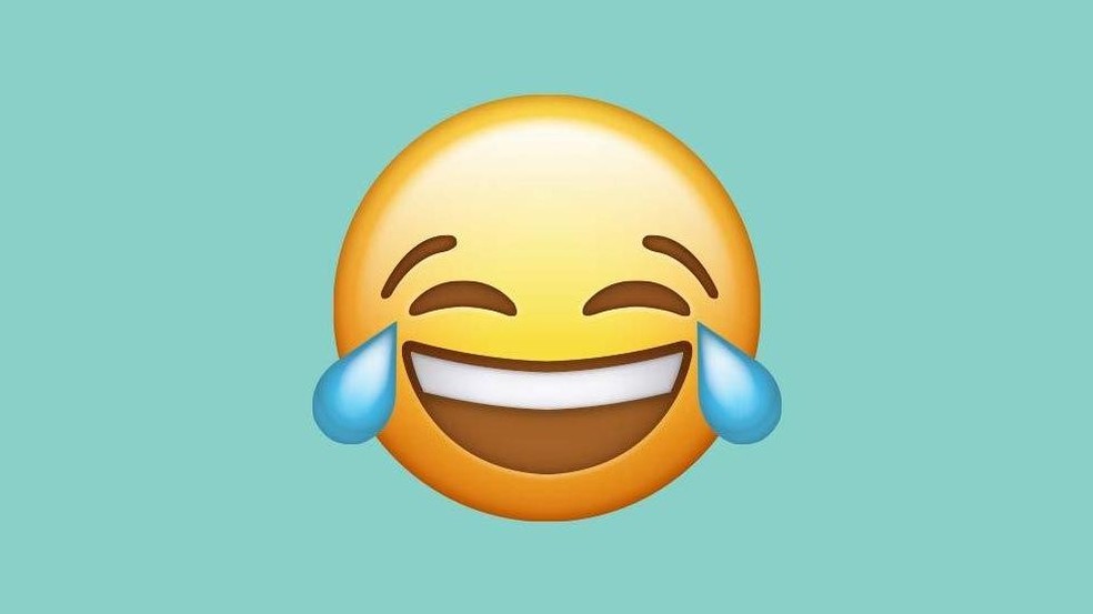 Emoji "chorrindo" está cancelado... pela turma mais jovem de rede social (Foto: Reprodução/Instagram) — Foto: Glamour