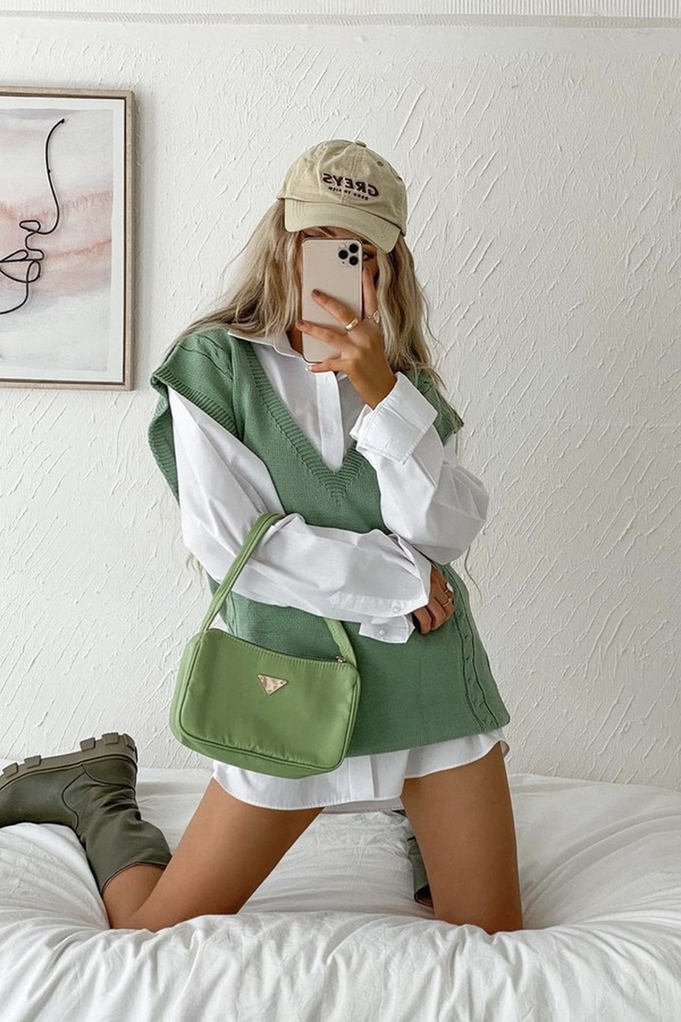 Looks com bota de cano curto (Foto: @amyhallimond) — Foto: Glamour