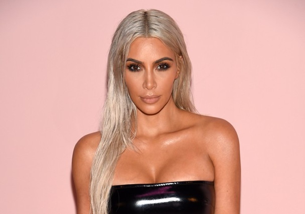 Kim Kardashian conta truque para olheiras (Foto: Getty Images) — Foto: Glamour