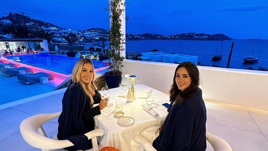 Bruna Biancardi e Bianca Coimbra se divertem na Grécia
