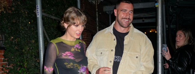 Taylor Swift e Travis Kelce — Foto: Getty Images