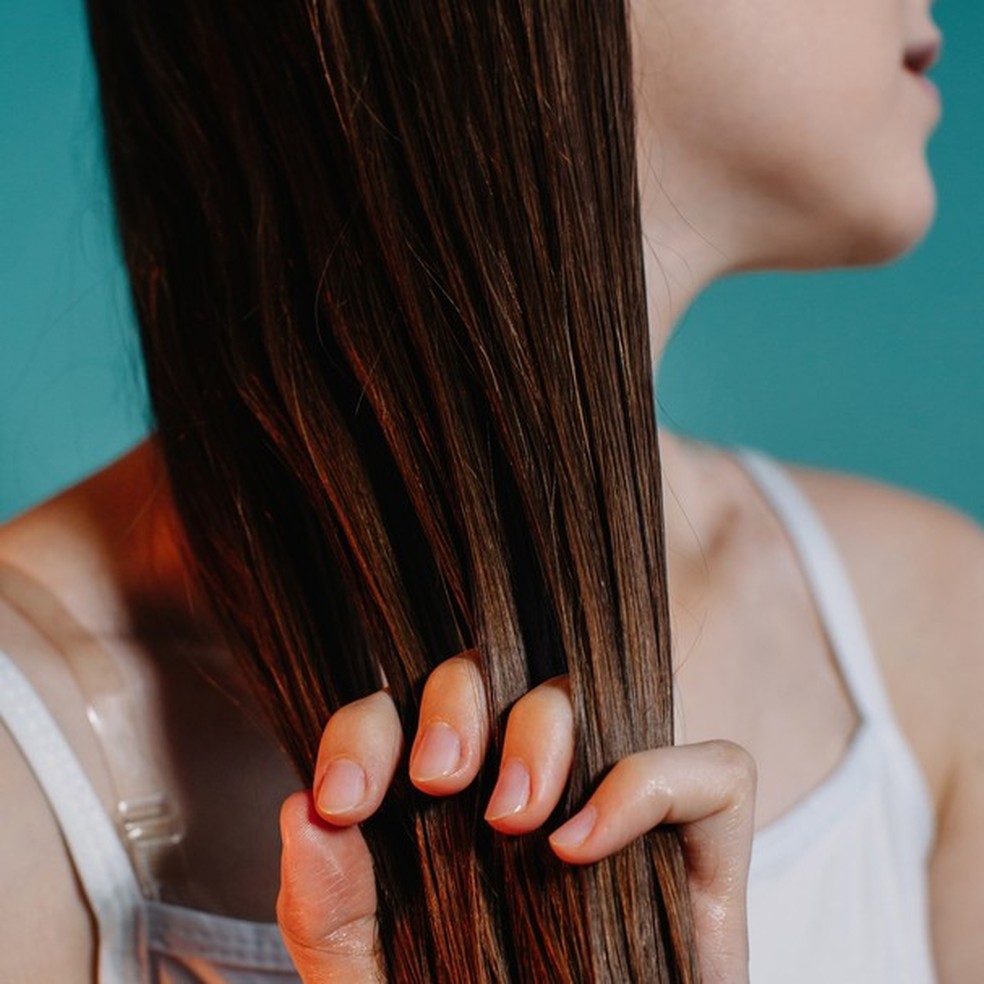 Est sentindo o cabelo cada vez mais fino Explicamos as causas e