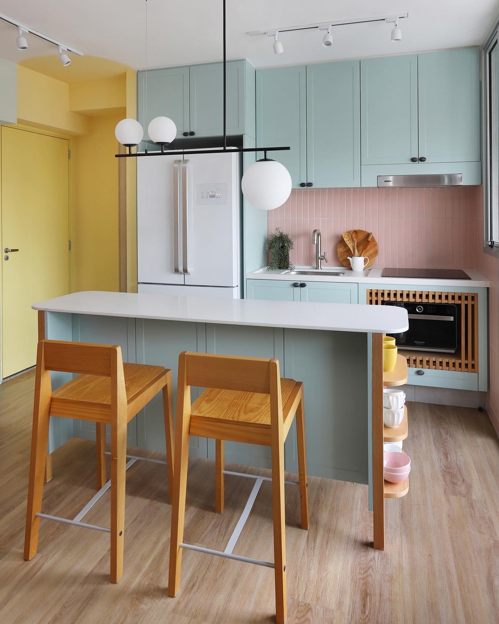 5 soluções práticas da arquitetura para apartamentos pequenos — Foto: Reprodução/Instagram @domaarquitetura