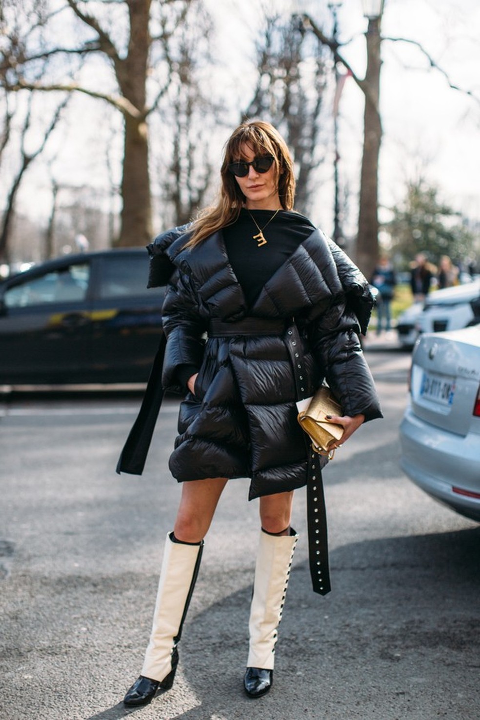 Dá até para usar o casaco como vestido (Foto: IMAXTREE ) — Foto: Glamour