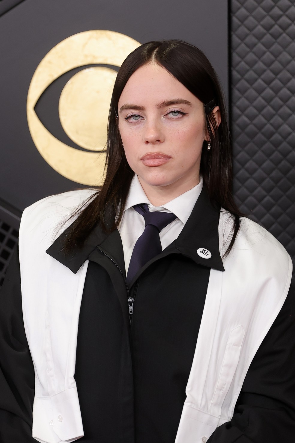 Marrom domina os lábios das celebridades no Grammy 2026 — Foto: Getty Images
