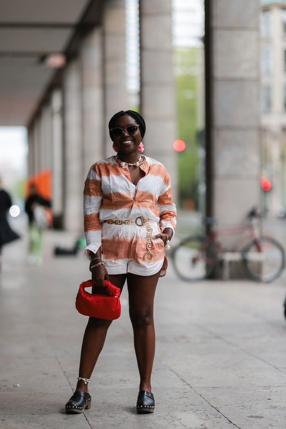 Tendências dos anos 1970: clogs (Foto: Getty Images) — Foto: Glamour