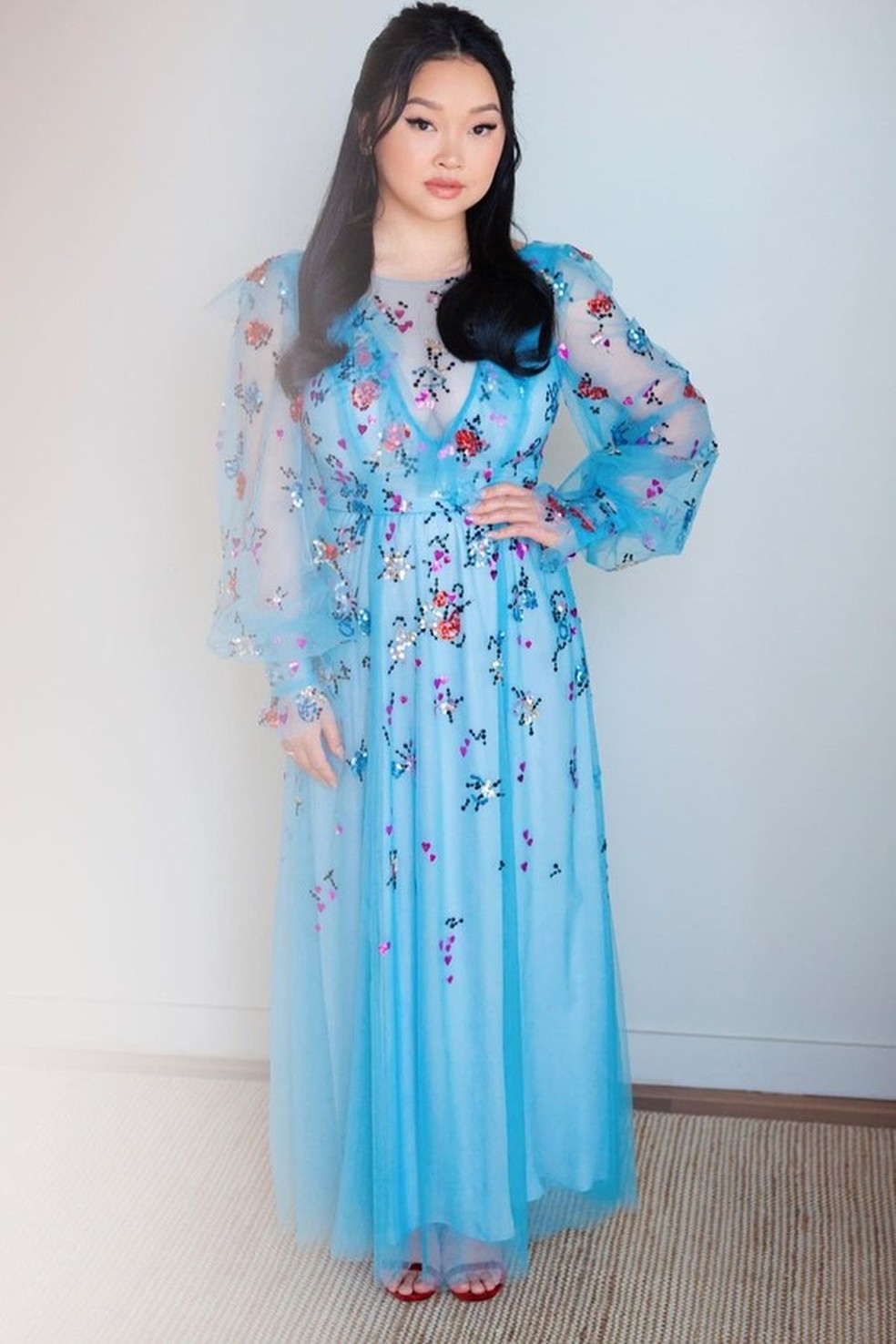 Lana Condor no Globo de Ouro 2021 (Foto: @lanacondor) — Foto: Glamour