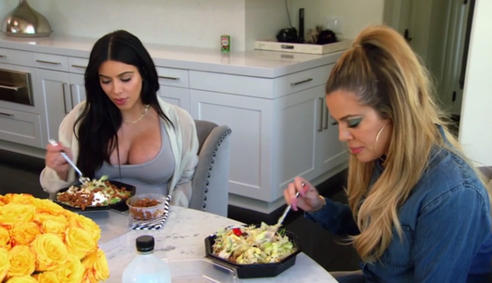 Khloé Kardashian considera a dieta de Kim muito intensa (Foto: Reprodução) — Foto: Glamour