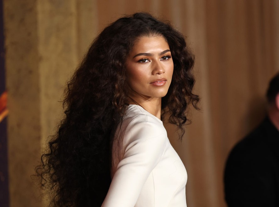 Aqui estão todos os looks de beleza de Zendaya na turnê de lançamento ...