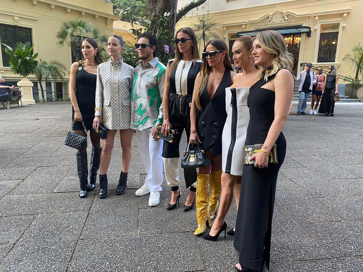 Le défilé de mode de la marque française rassemble des personnalités célèbres à São Paulo ;  voir l’apparence |  Mode