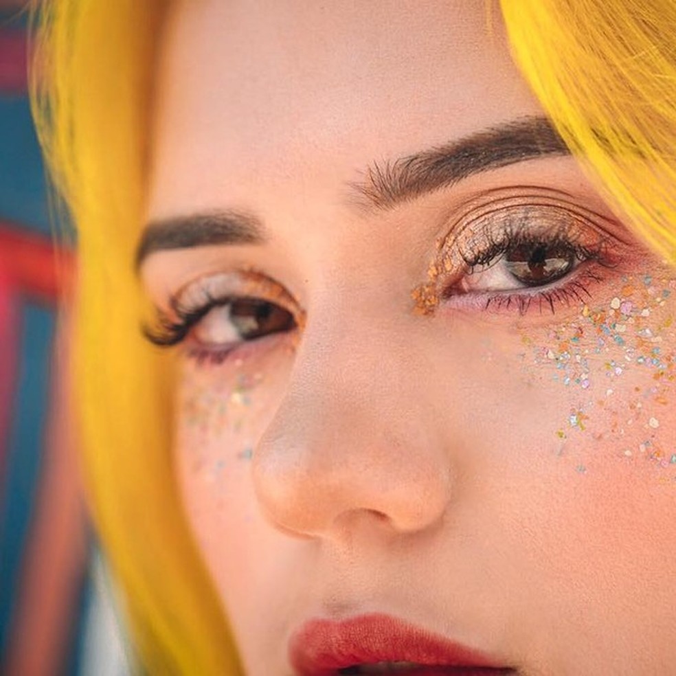 Carnaval: 15 marcas de glitter biodegradável para você brilhar (Foto: Reprodução Instagram) — Foto: Glamour