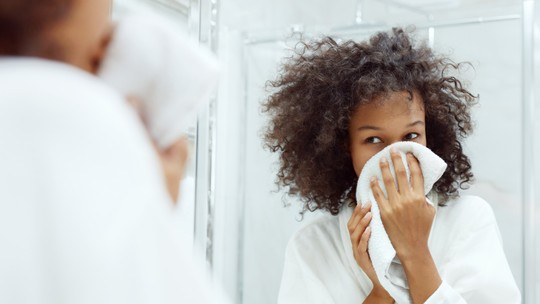 Do sabonete ao demaquilante: itens de beleza para limpar profundamente sua pele