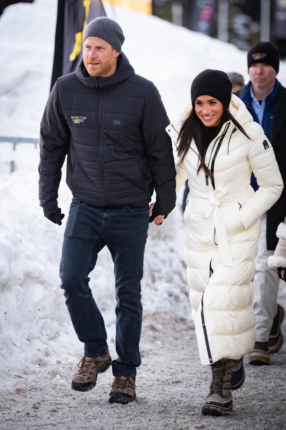Meghan Markle usa presente de Dia dos Namorados de Príncipe Harry — Foto: Getty