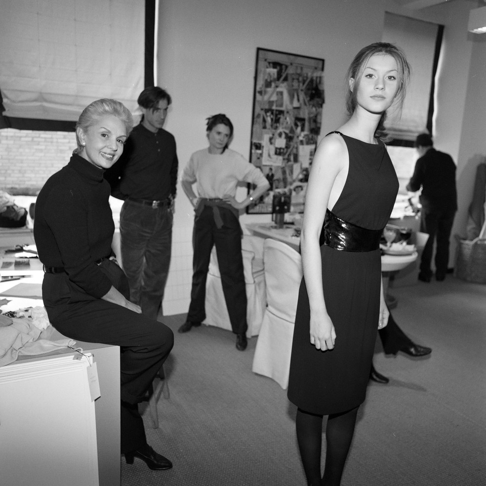 Carolina Herrera e Gisele Bündchen em 1997 — Foto: Getty Images