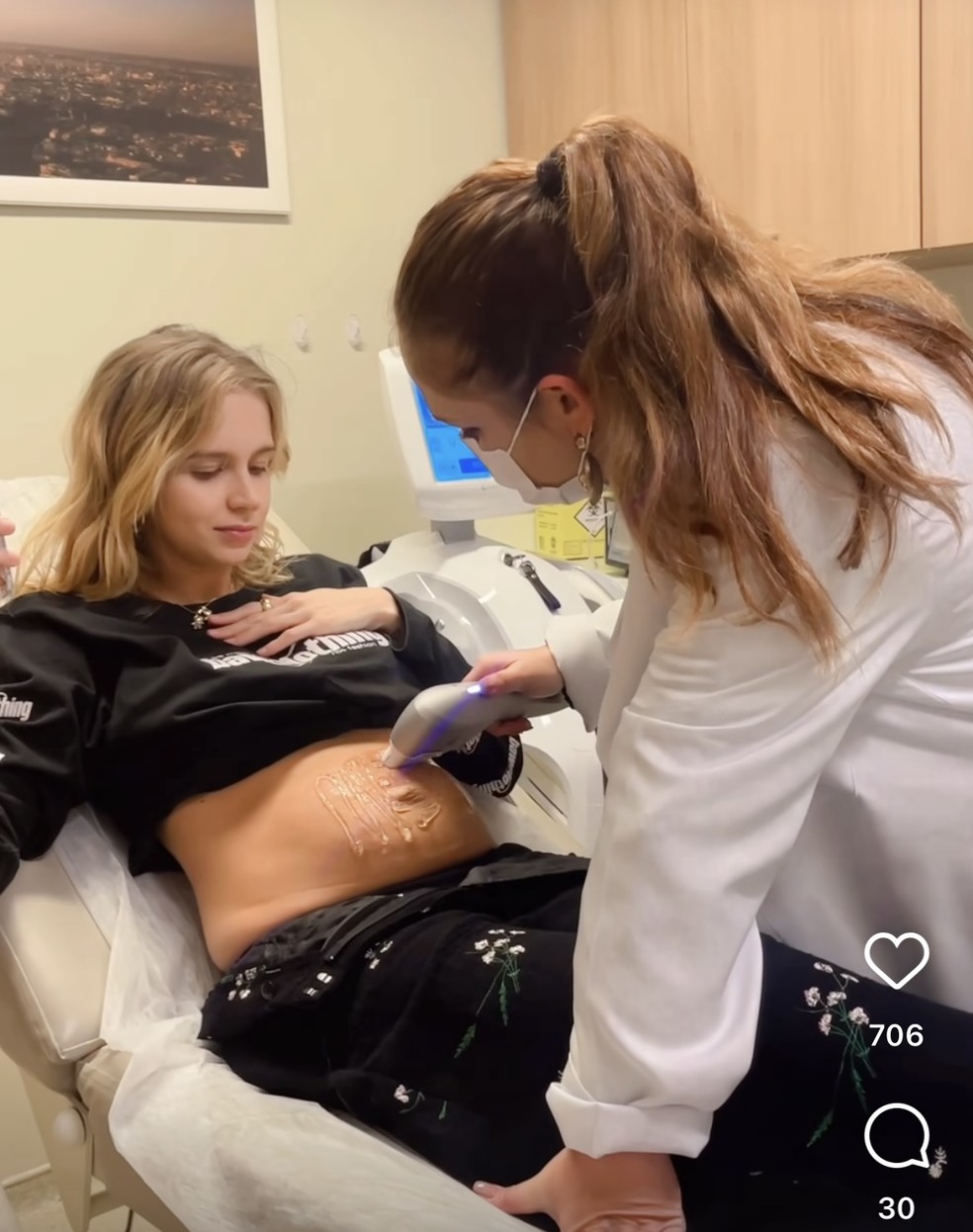 Isa Scherer durante tratamento — Foto: Reprodução/Instagram