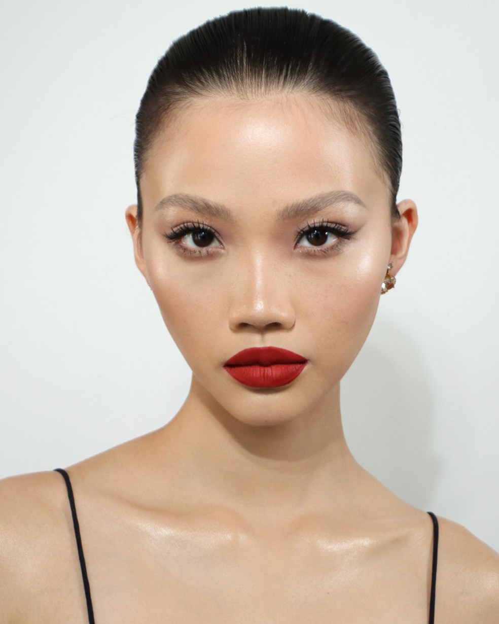 10 inspirações de maquiagem para o Natal — Foto: Reprodução/ Instagram @nikki_makeup