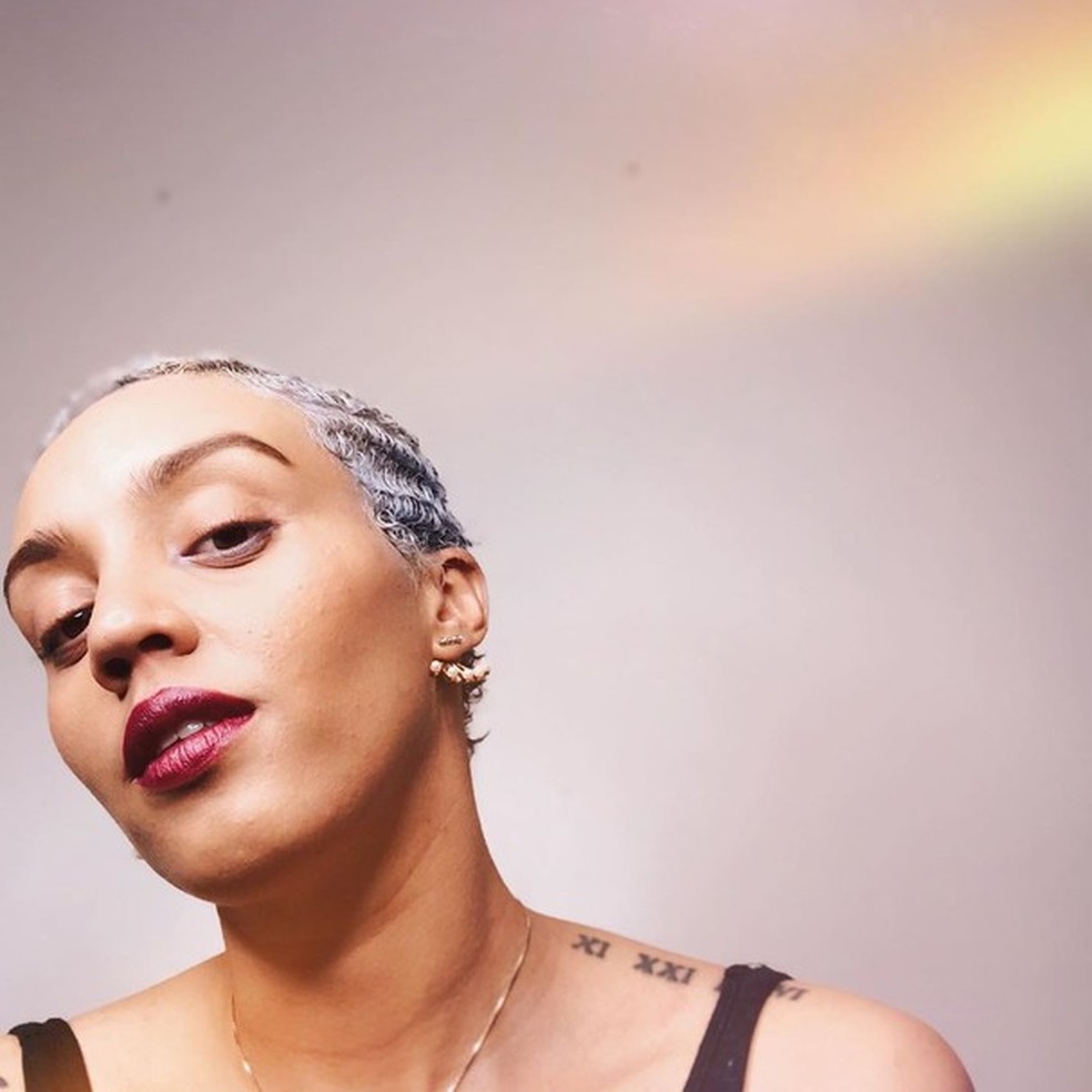 Cabelo cacheado com corte pixie (Foto: Reprodução / instagram) — Foto: Glamour