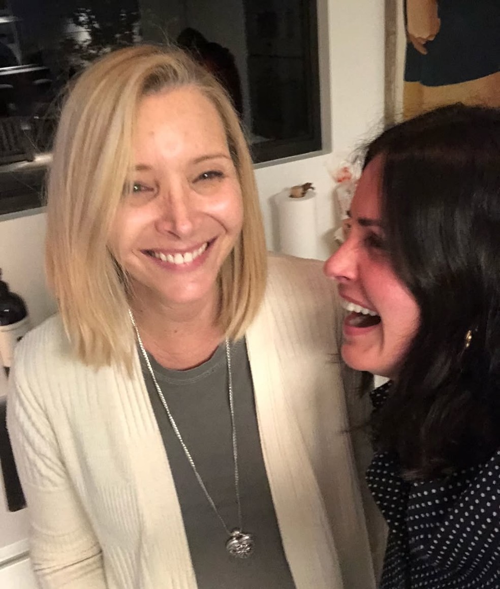 Courtney Cox com Lisa Kudrow — Foto: Reprodução/Instagram