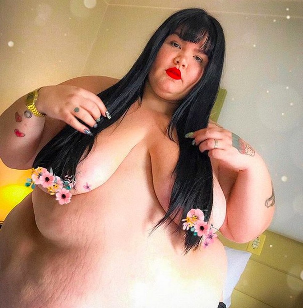 Thais Carla posta foto nua e gera polêmica: Até que ponto o ser humano  chega pra chamar atenção