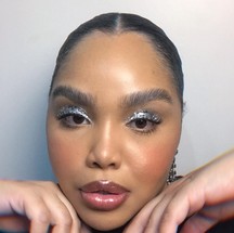 Maquiagem com glitter — Foto: Instagram @angelic4silva