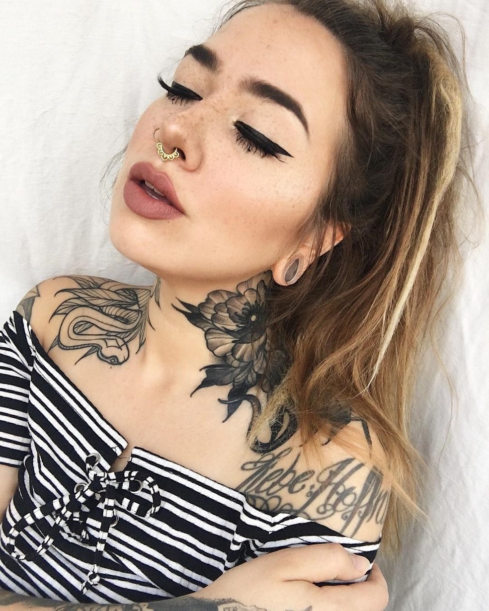 Tatuagens florais (Foto: Reprodução/Instagram) — Foto: Glamour