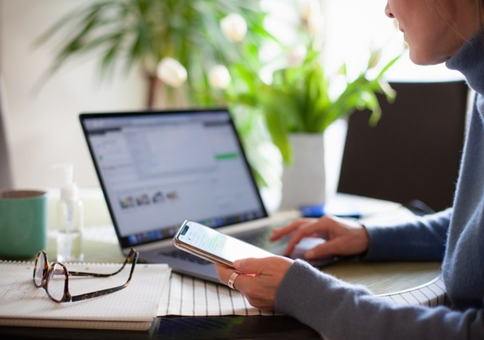 Woman in home office during Covid-19 lockdown (Foto: Getty Images) — Foto: Glamour