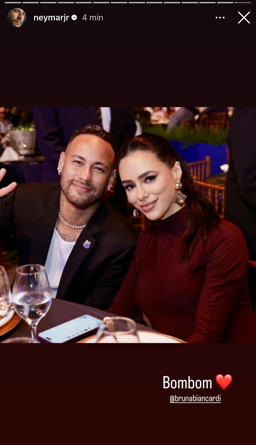 Neymar ignora polêmicas sobre casamento e posta com Biancardi: "Bombom" — Foto: Reprodução/Instagram