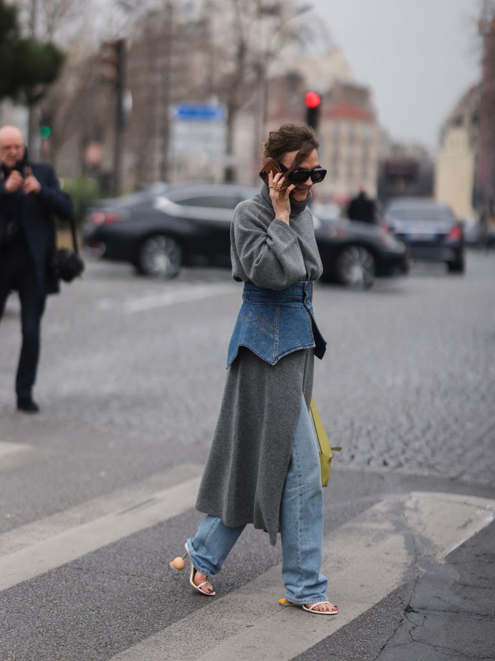 Composição chic e fashionista que funciona para diversas ocasiões — Foto: Getty Images