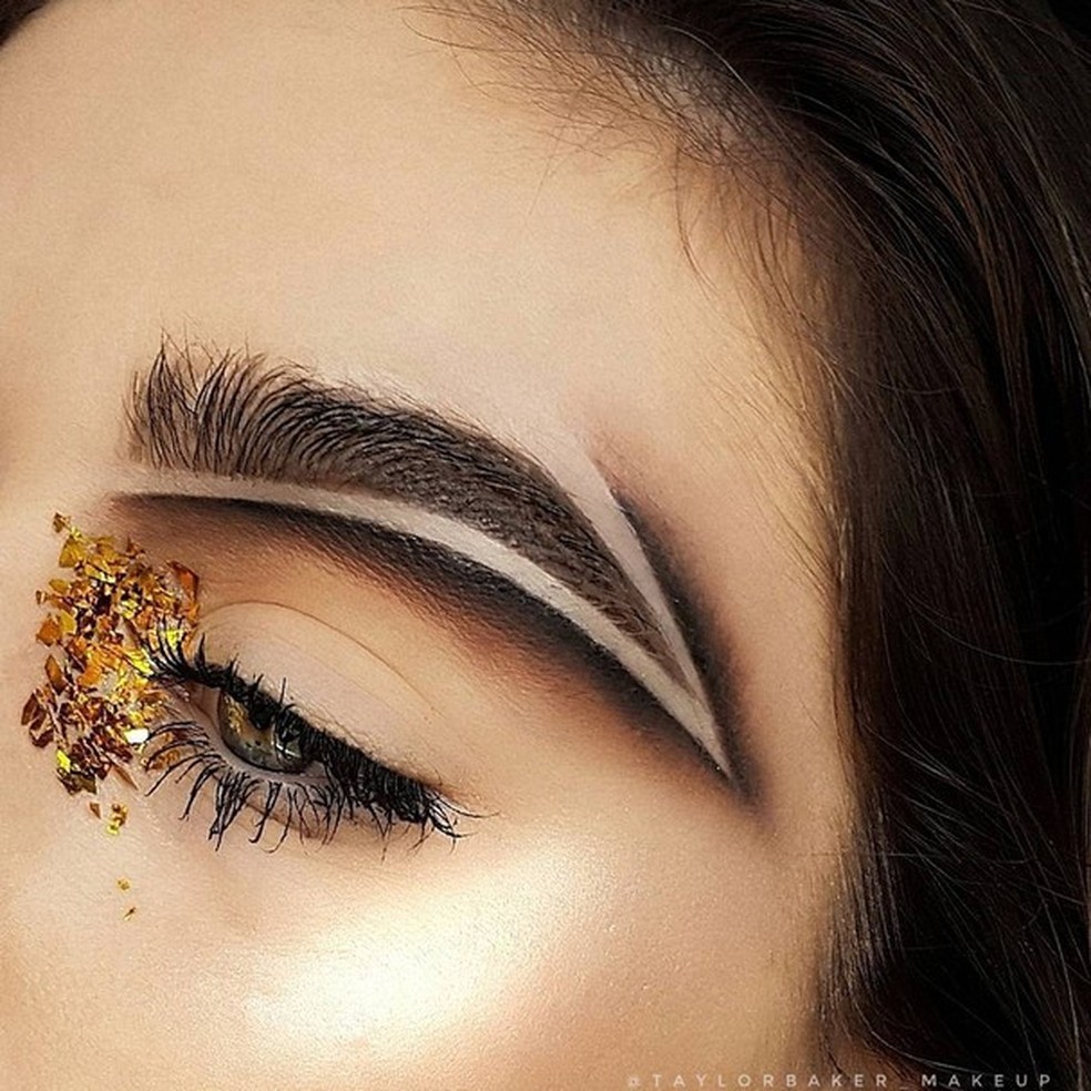 Sobrancelha definida por @taylorbaker_makeup (Foto: Reprodução Instagram) — Foto: Glamour