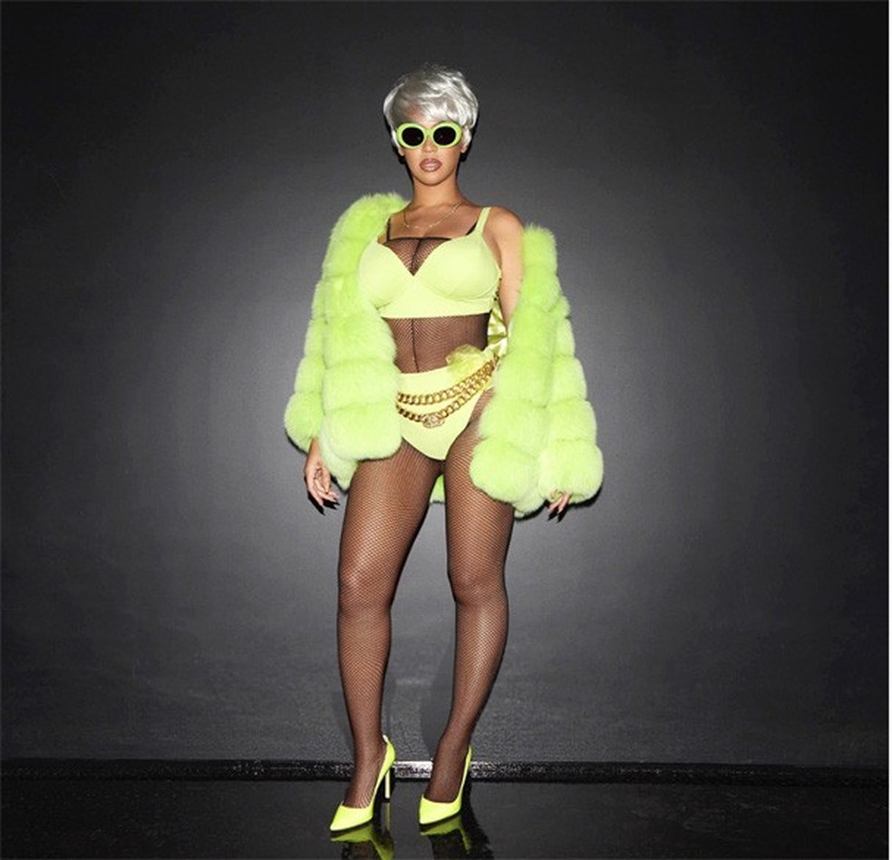 Beyoncé passa o Halloween de Lil' Kim (Foto: Reprodução Instagram) — Foto: Glamour