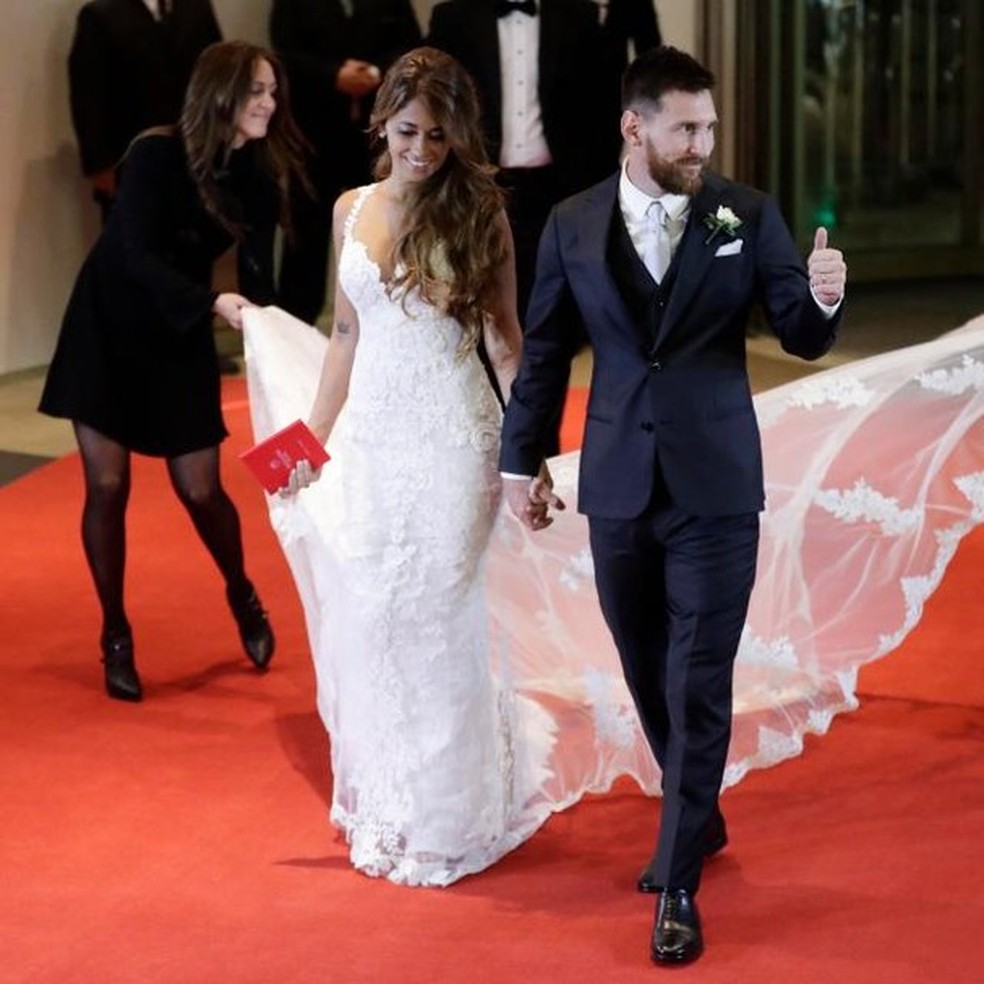 Antonella Roccuzzo e Leo Messi se casaram em 2017 (Foto: Reprodução) — Foto: Glamour