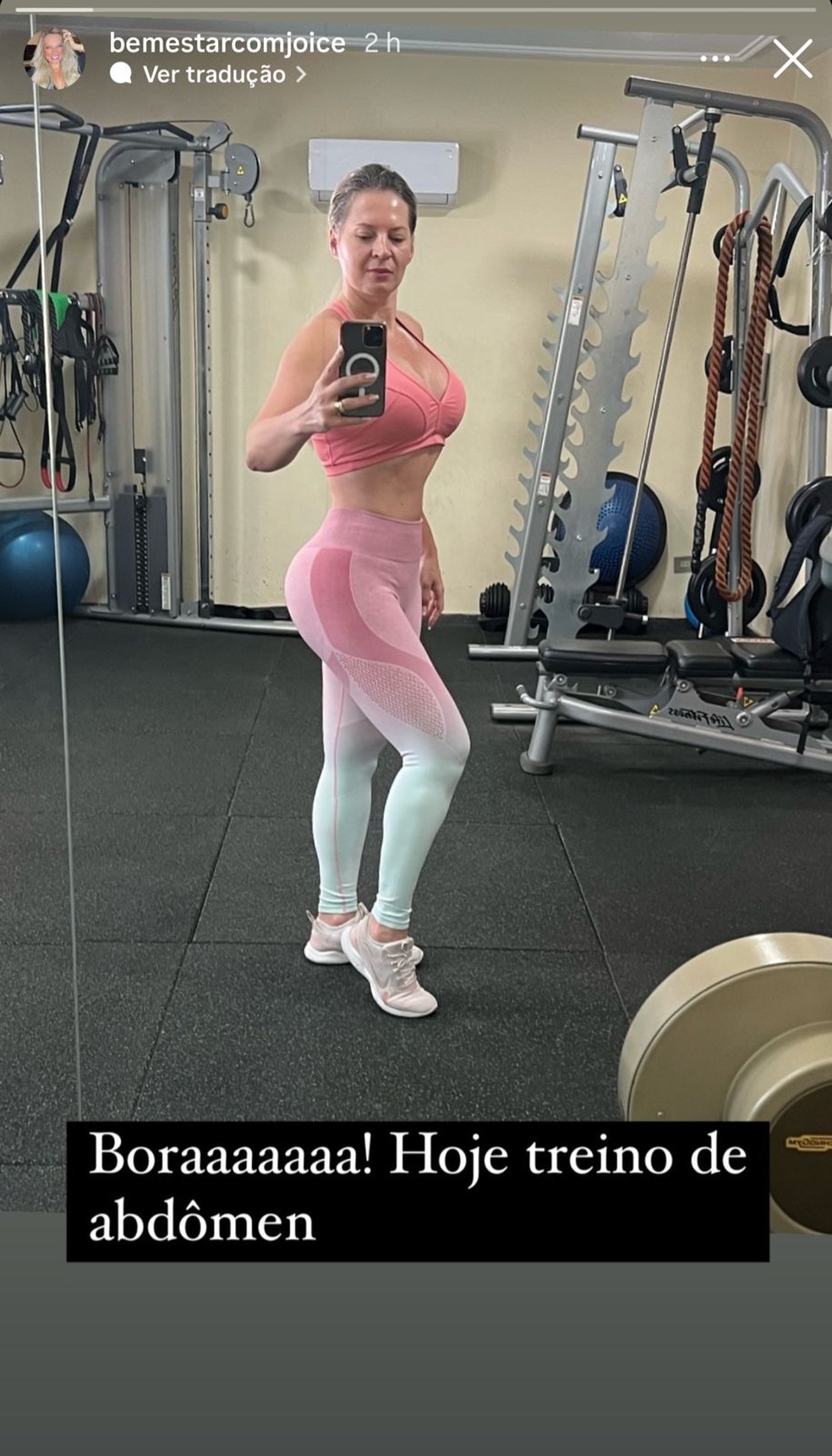 Joice Hasselmann exibe cintura fininha em dia de treino