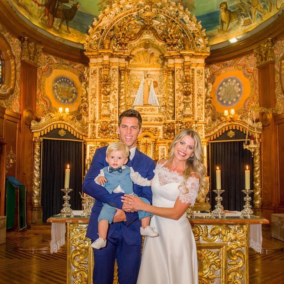 Karina Bacchi mostra casamento na igreja