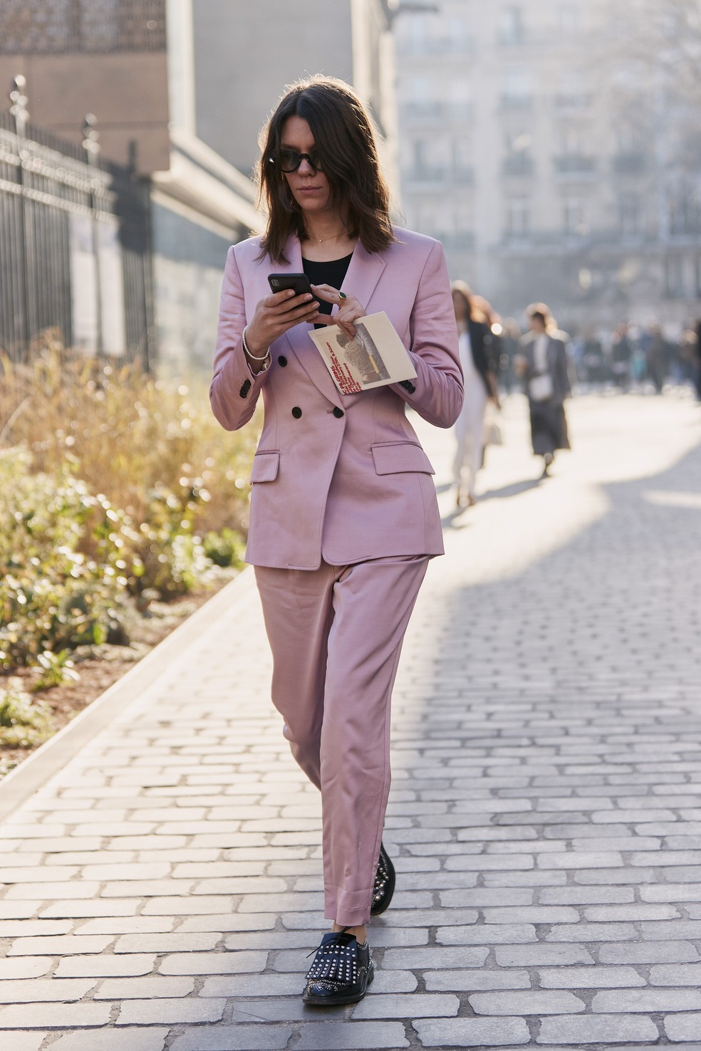 Terno colorido (Foto: IMaxTree) — Foto: Glamour