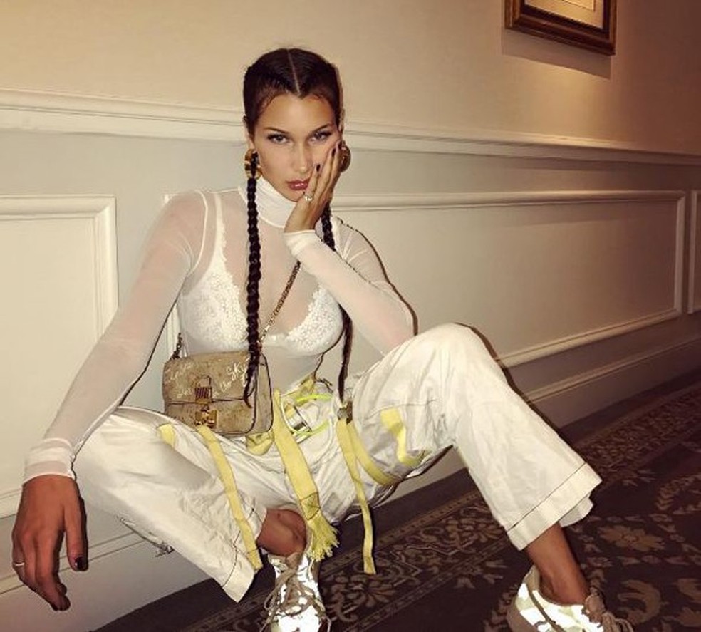 Bella Hadid e seus truques de beleza infalíveis (Foto: Getty Images/Reprodução) — Foto: Glamour